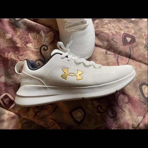 Under Armour White and Gold Runners - Picture 1 of 4